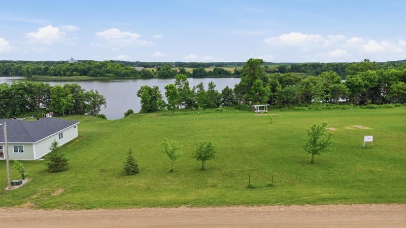 463 North Shore Dr, Underwood, MN 56586
