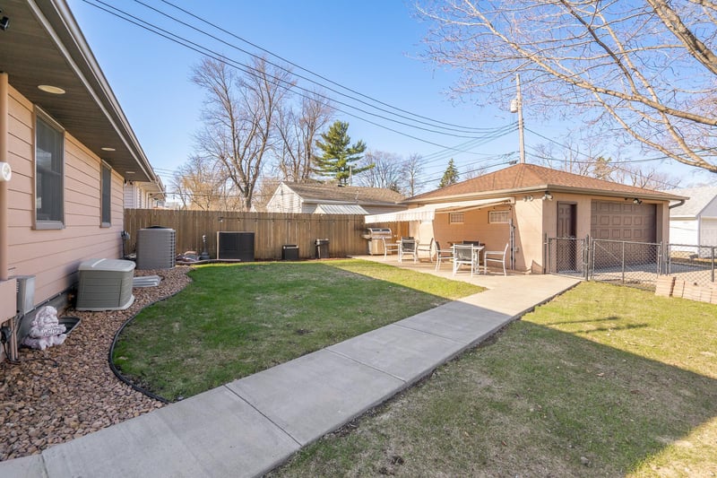 1400 Maryland Ave S, Saint Louis Park, MN 55426