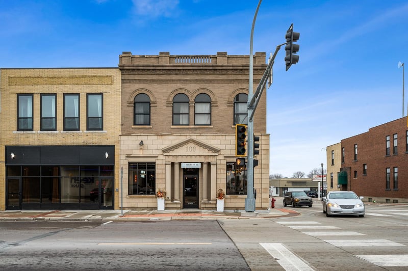 100 State St N, Waseca, MN 56093