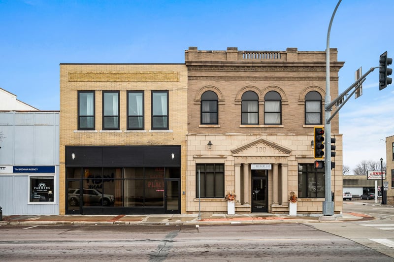 102 State St N, Waseca, MN 56093