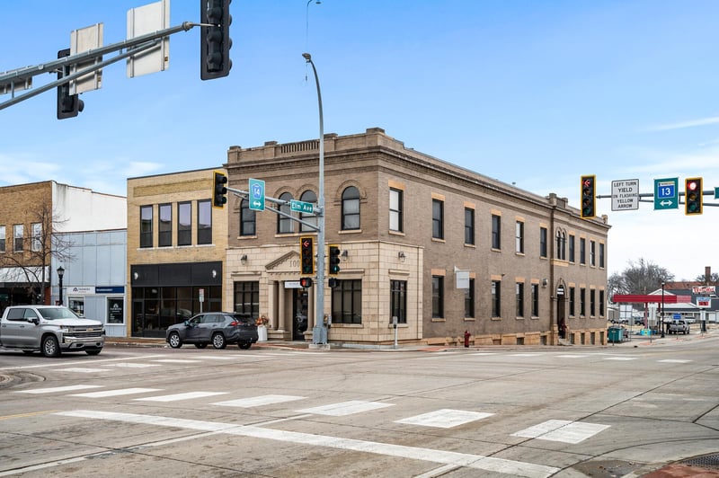 102 State St N, Waseca, MN 56093