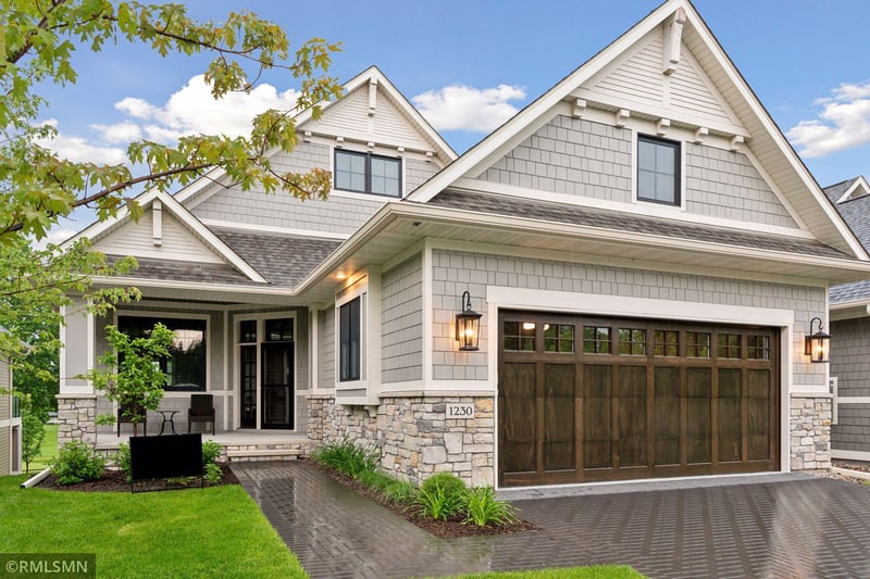 1230 Greenway Ps, Golden Valley, MN 55427