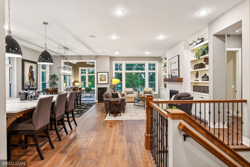 1230 Greenway Ps, Golden Valley, MN 55427