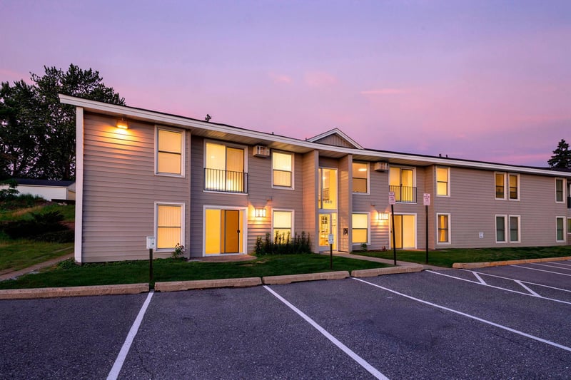 920 6th St S #5, Hopkins, MN 55343