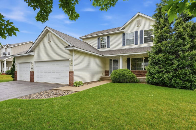 1310 Birch Dr, Mayer, MN 55360