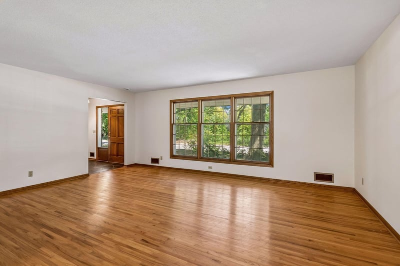 6508 W Shore Dr, Edina, MN 55435