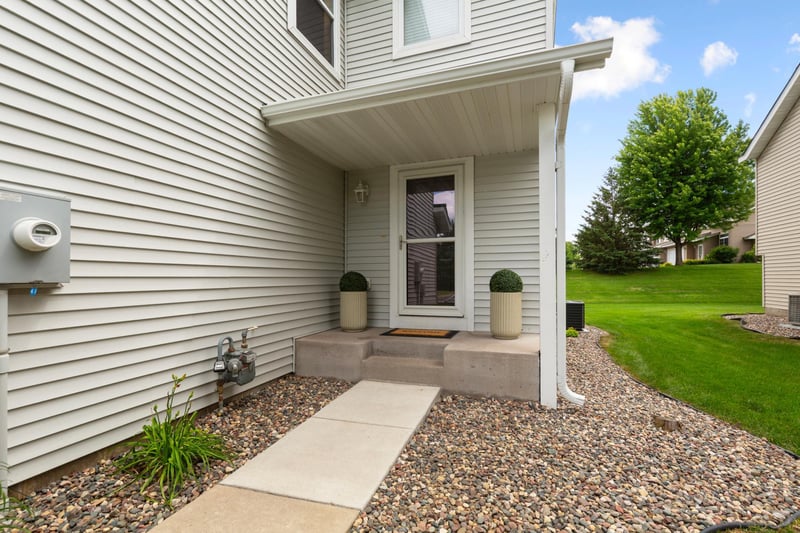 2382 Rushmore Rd, Hastings, MN 55033