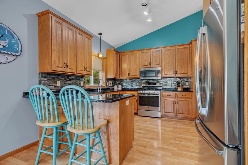 706 Erickson Ct, Sauk Rapids, MN 56379