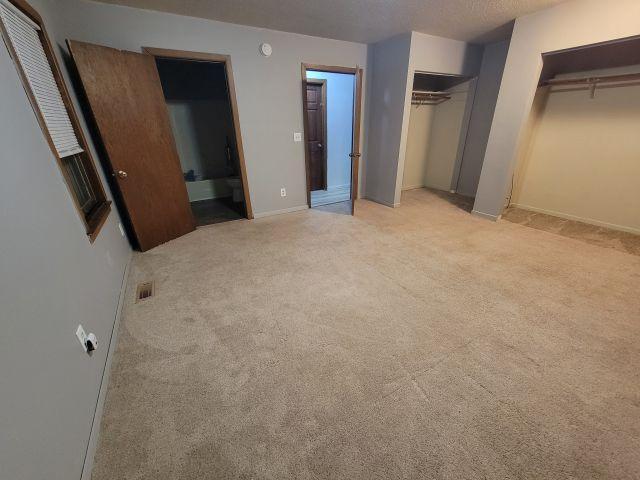 802 Le Hillier St, Mankato, MN 56001