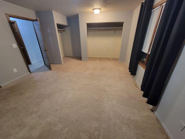 802 Le Hillier St, Mankato, MN 56001