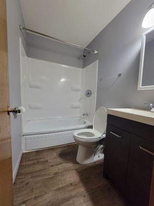 802 Le Hillier St, Mankato, MN 56001