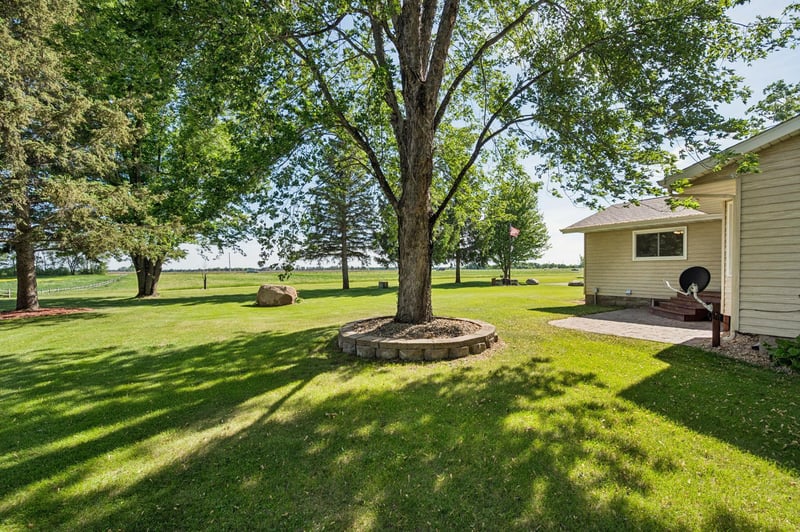 6897 95th Ave SE, Clear Lake, MN 55319