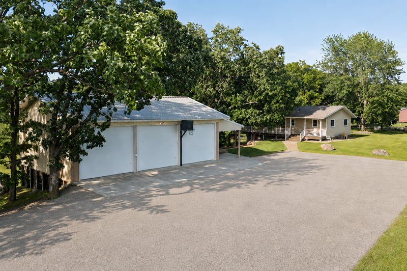 6897 95th Ave SE, Clear Lake, MN 55319