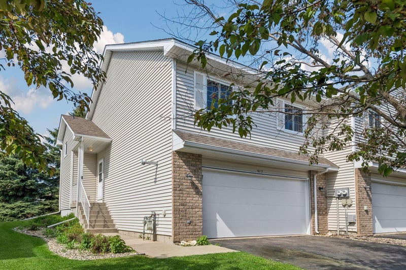 917 Countryside Rd, Waconia, MN 55387