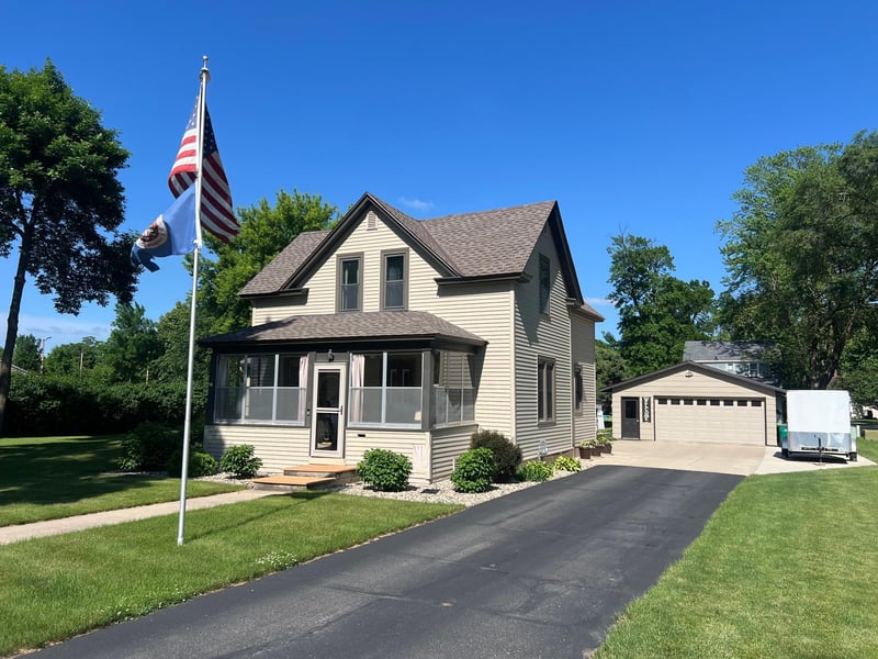 413 S Swift Ave, Litchfield, MN 55355