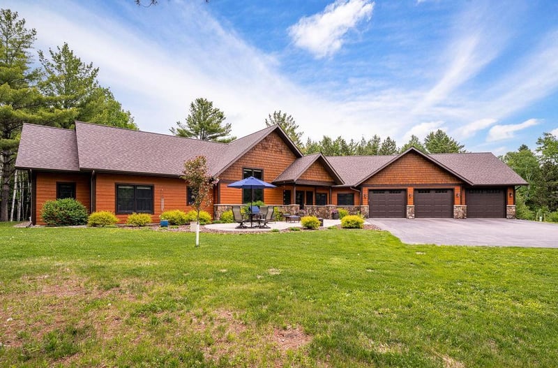 1801 20th Ave, Two Harbors, MN 55616