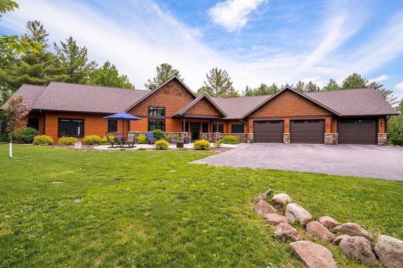 1801 20th Ave, Two Harbors, MN 55616