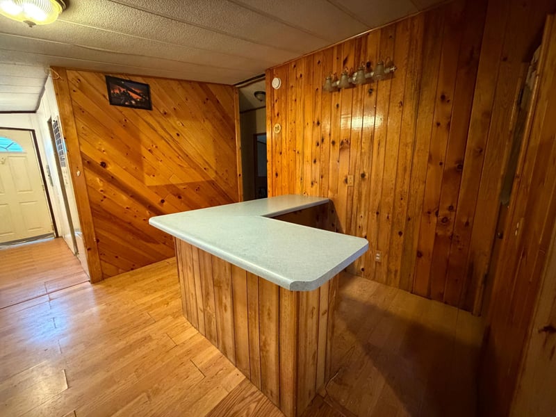 205 4th Ave SW, Roseau, MN 56751