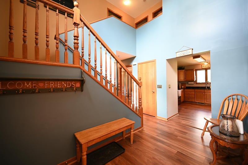 2161 Colburn Dr, Shakopee, MN 55379