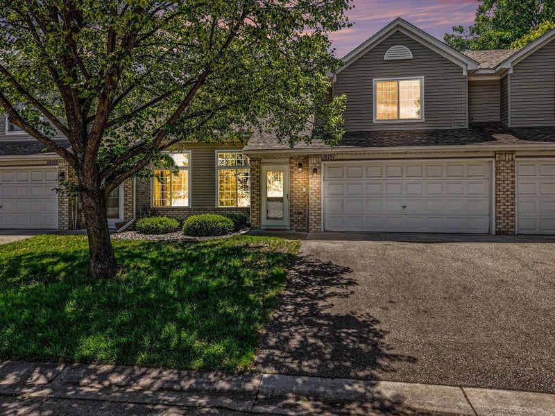 18191 Cattail Ct, Eden Prairie, MN 55346