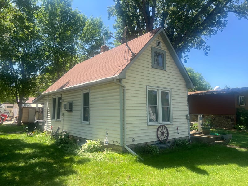 310 2nd St S, Grove City, MN 56243