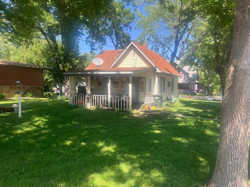 310 2nd St S, Grove City, MN 56243