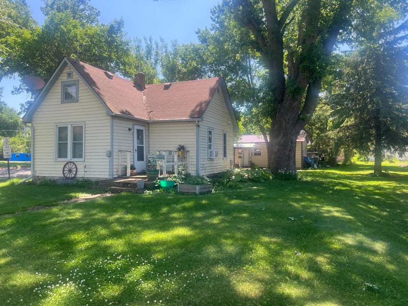 310 2nd St S, Grove City, MN 56243