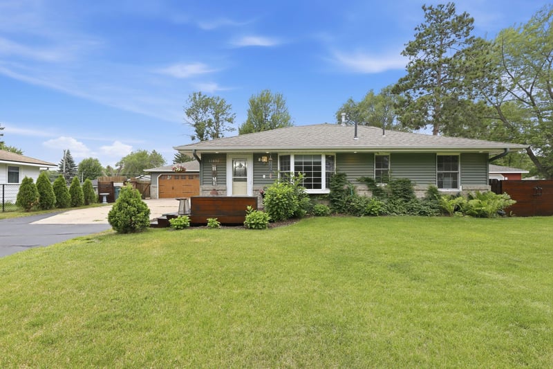 11832 Kumquat St NW, Coon Rapids, MN 55448