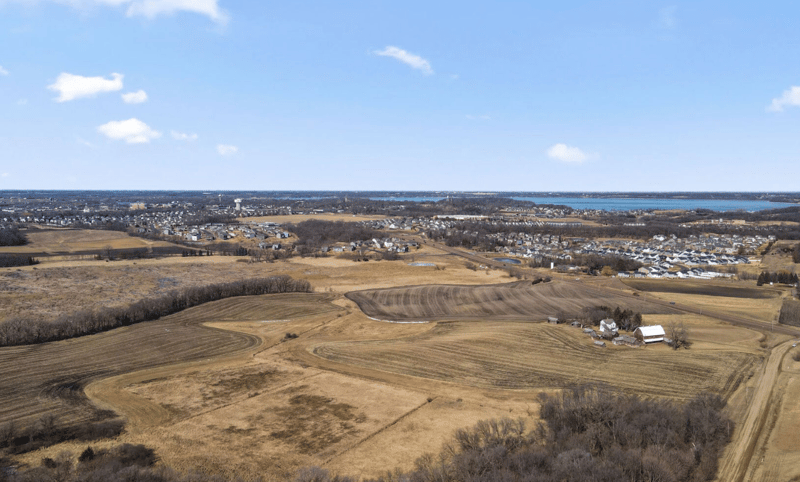 4333 Meadowview Dr, Waconia, MN 55387