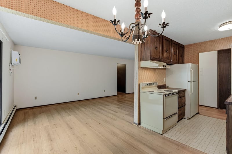 4624 Cedar Lake Rd S #4, Saint Louis Park, MN 55416