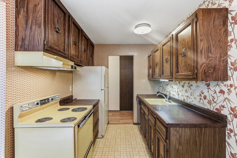 4624 Cedar Lake Rd S #4, Saint Louis Park, MN 55416