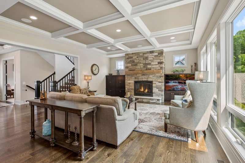 7400 Dogwood Rd, Chanhassen, MN 55331
