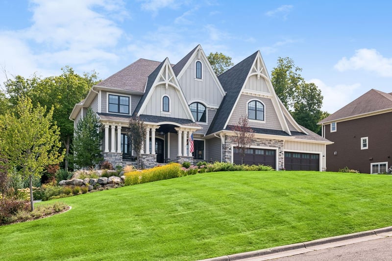 7400 Dogwood Rd, Chanhassen, MN 55331