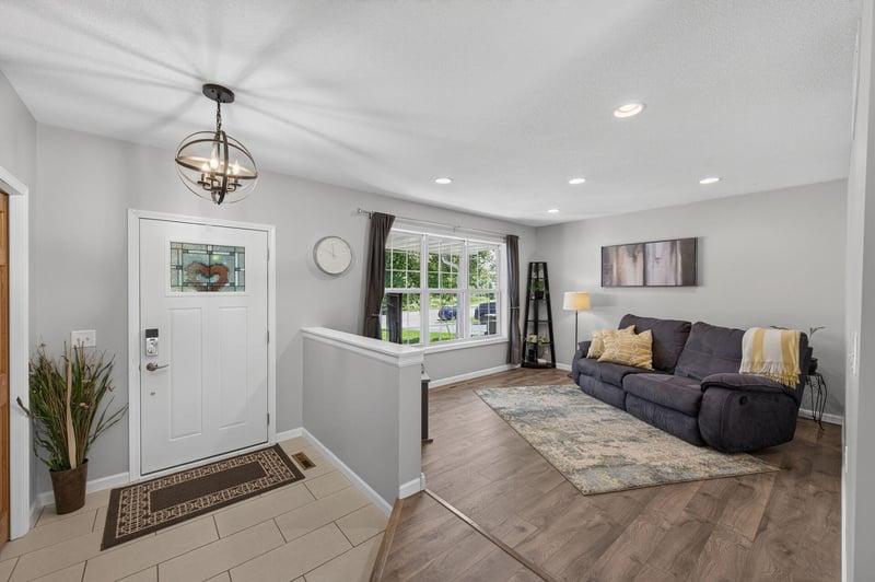 12754 Independence Ave, Savage, MN 55378