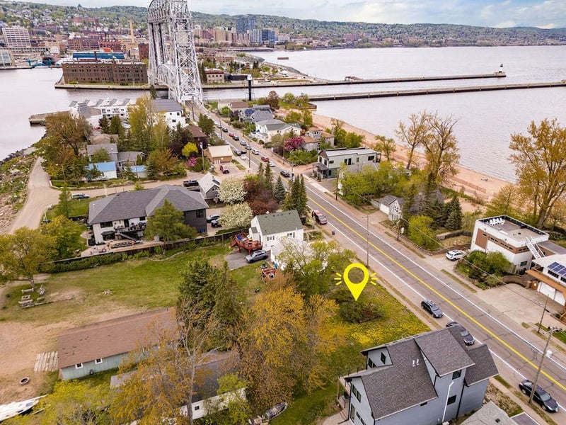 8XX S Lake Ave, Duluth, MN 55802