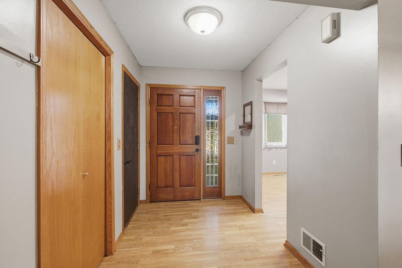 17040 Glencoe Ave, Lakeville, MN 55044