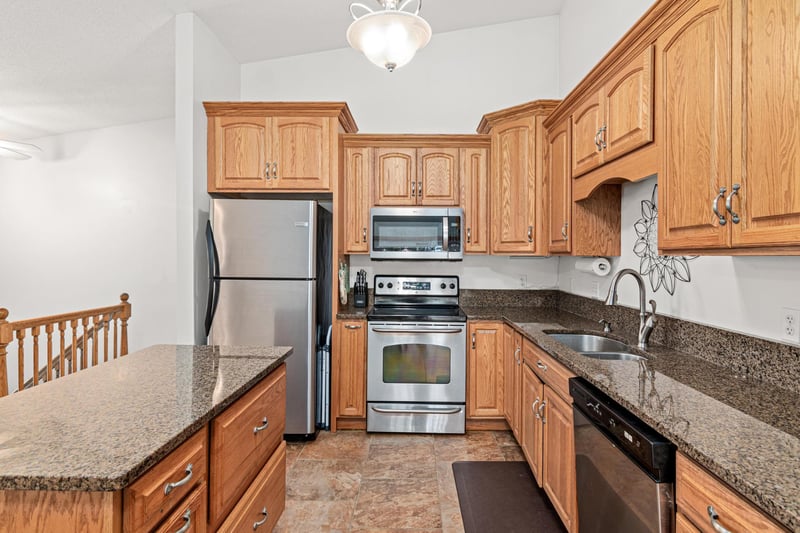 7923 147th St W, Apple Valley, MN 55124