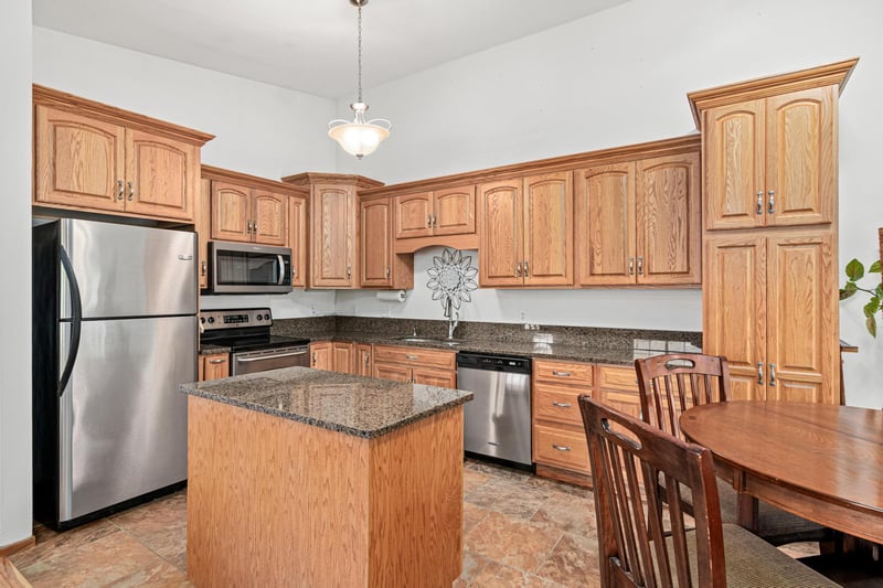 7923 147th St W, Apple Valley, MN 55124