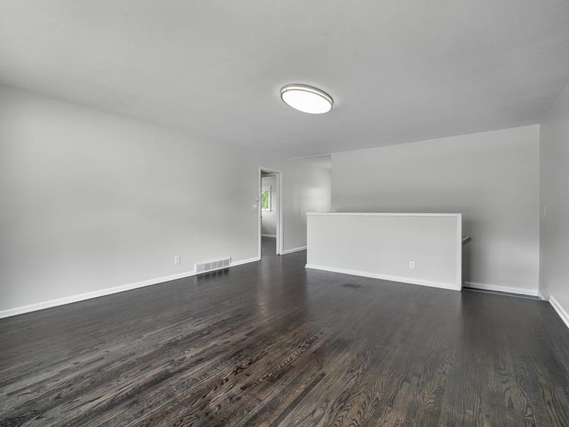 2059 Burns Ave, Saint Paul, MN 55119