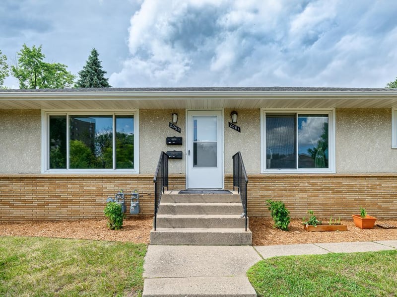 2059 Burns Ave, Saint Paul, MN 55119