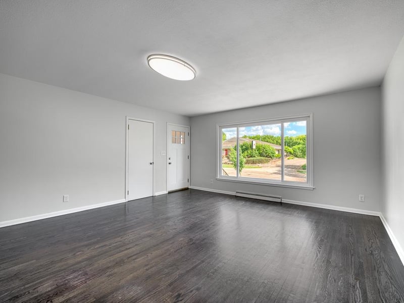 2059 Burns Ave, Saint Paul, MN 55119