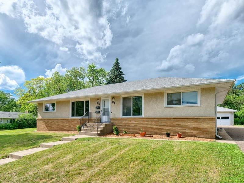 2059 Burns Ave, Saint Paul, MN 55119