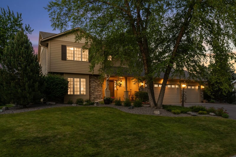 7934 Chesshire Ln N, Maple Grove, MN 55311