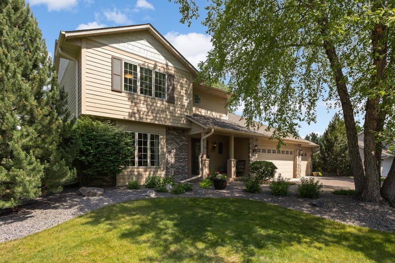 7934 Chesshire Ln N, Maple Grove, MN 55311