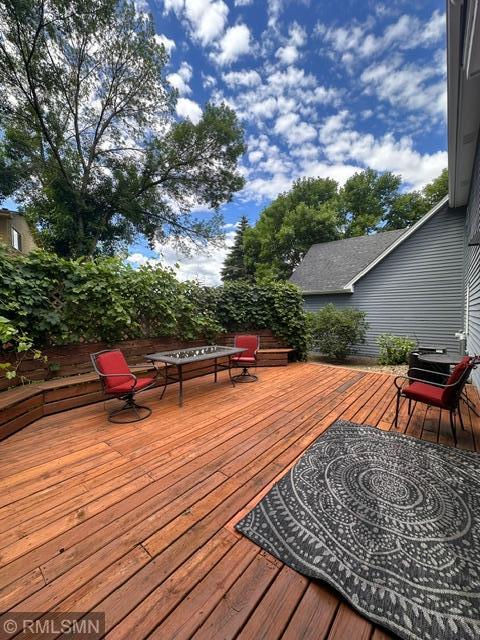 8758 Dallas Ln N, Maple Grove, MN 55369