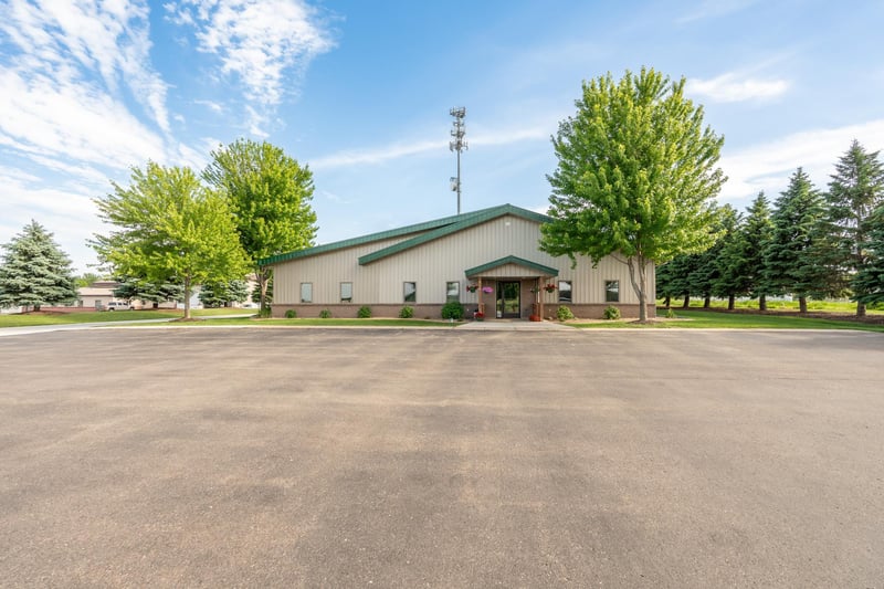800 6th St NW, New Prague, MN 56071