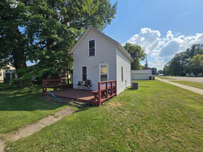 401 10th St, Brewster, MN 56119