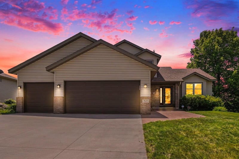 517 Upland Rd NW, Saint Michael, MN 55376