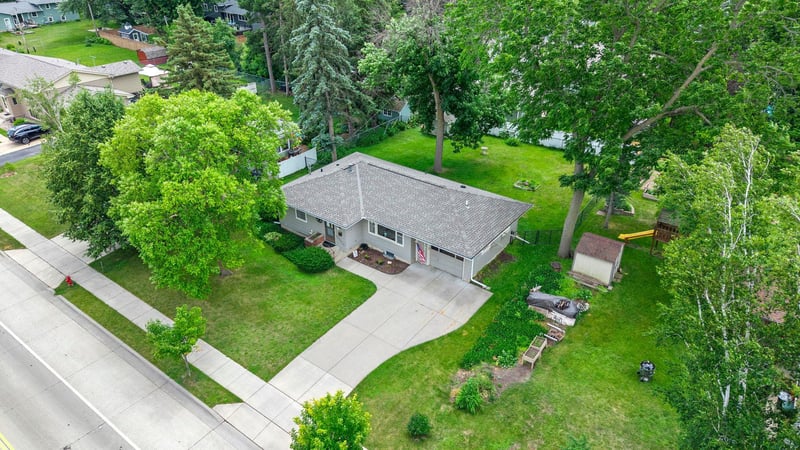 512 Woodley St E, Northfield, MN 55057