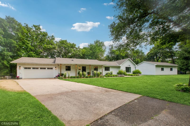 5783 Wildwood Rd, Cannon Falls, MN 55009